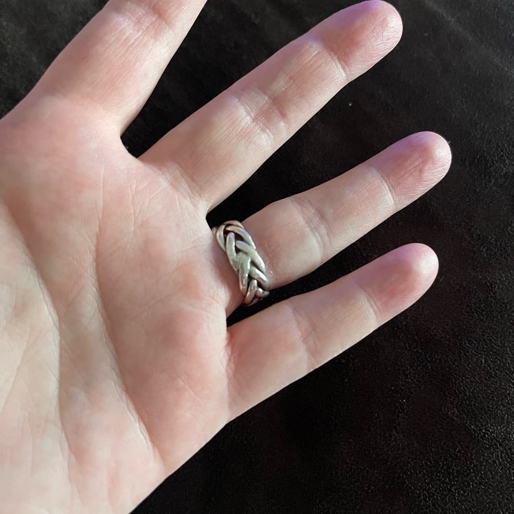Sterling silver ring - Picture 2 of 2
